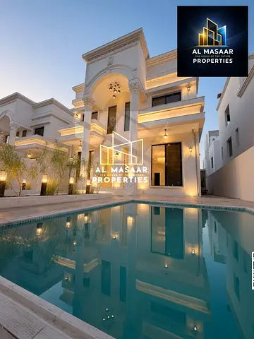 Classic villa with a land area of ​​4350 sq ft, featuring a swimming pool and rooftop terrace. Price includes transfer fees and freehold ownership for
