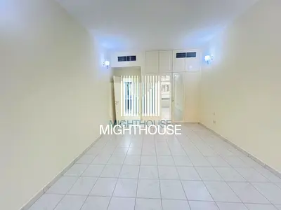 Spacious 3BR | Road View | Ready to Move In