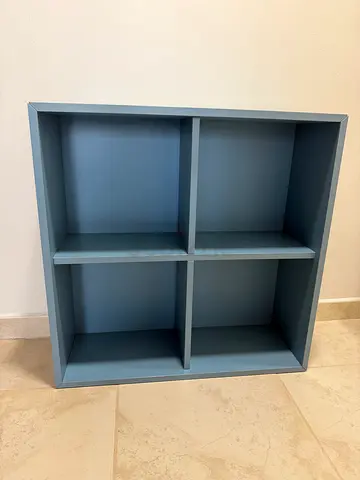 4-cube wall shelf / storage unit in light blue