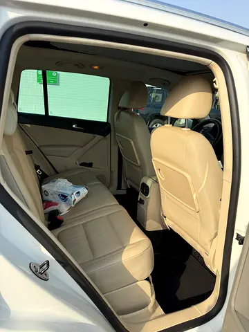 صورة 9 لـ 2011 Volkswagen TIGUAN