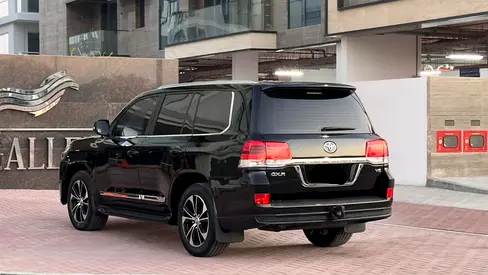صورة 4 لـ 2018 Toyota LAND CRUISER