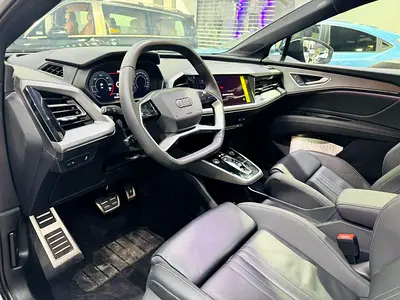 صورة 12 لـ 2024 AUDI Q5 E-TRON
