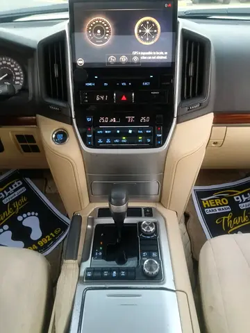 صورة 8 لـ 2017 Toyota LAND CRUISER