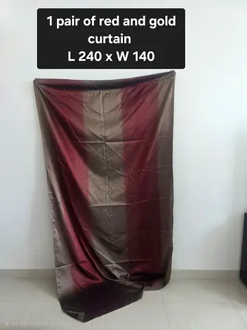 Pair of red and gold curtains L240 x W140 cm - good condition