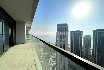 Skyline High Floor | Pool Creek View | Appliances
