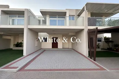 SEMI-FURNISHED | VACANT | PANELLING DONE