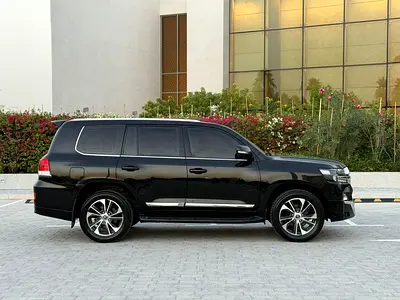 صورة 6 لـ 2021 Toyota LAND CRUISER