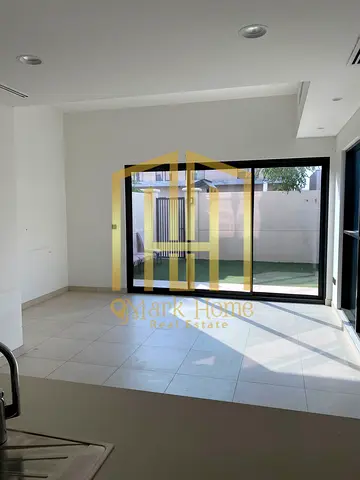Hot Deal | Ready To Move| Prime Location
