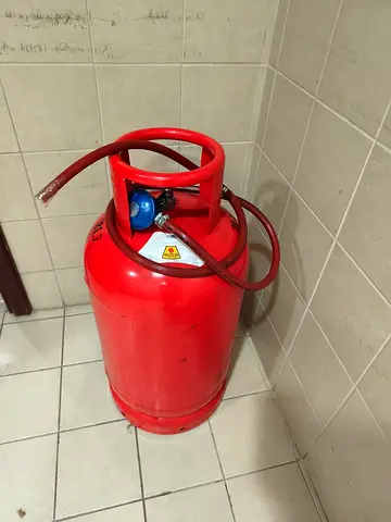 Red LPG Gas Cylinder with Regulator and Hose - Used