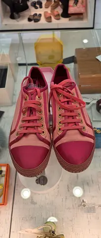 Pink low-top casual sneakers, gently used