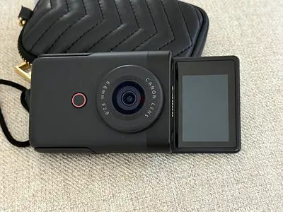 Canon PowerShot V10 Vlog Camera with Case