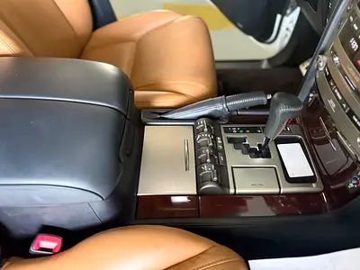 2015 Lexus LX-SERIES 照片 11