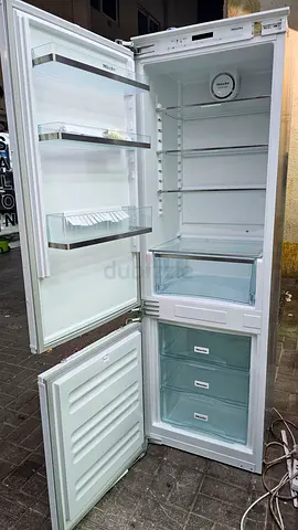 Miele built in bottom freezer style fridge Exellent Condition