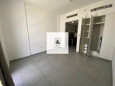 Specious luxury apartment for rent