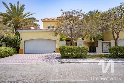 Private Garden | Spacious | Motivated