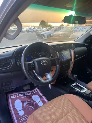 2016 Toyota FORTUNER 缩略图 7