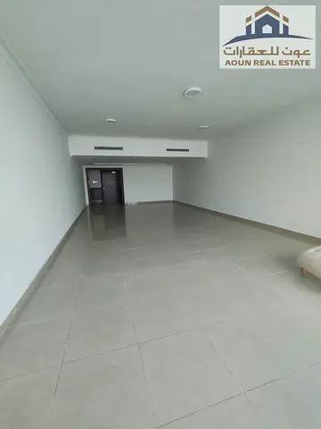 🏡 للبيع شقة فاخرة 3 غرف وصالة في المجاز 3 – الشارقة  ✨ فرصة مميزة لامتلاك شقة واسعة بإطلالة كاملة، مع غرف ماستر ومرافق متكاملة.  📍 الموقع: المجاز 3