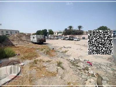 للبيع أرضٍ زاويه شارعين سكني استثماري  بالروضة 3 عجمان مساحة الارض: 4500 قدم