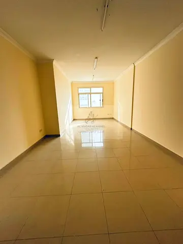 🏡✨ للإيجار السنوي | غرفتين وصالة بإطلالة مفتوحة – الخان، الشارقة ✨🌊 🔥 موقع ممتاز على شارع الخان الرئيسي | مساحات رائعة | مناسبة للعائلات 📍 الموقع:
