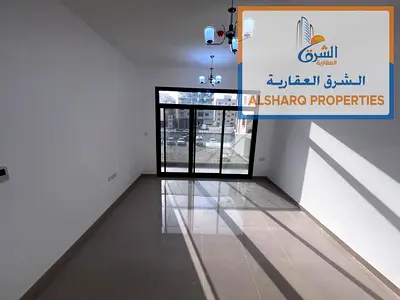New building - First occupant - Master bedroom - Built-in wardrobes - Super deluxe - Open panoramic balcony - Central air conditioning - Easy access t