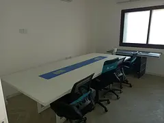 Al Garhoud 895 Sqft Office With Ready Partition|Attached Washroom And Pantry
