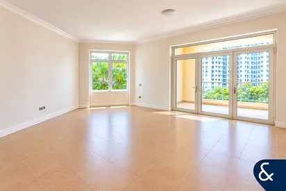 Exclusive | Vacant On Transfer | Beachside