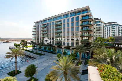 Exclusive | Fitted Kitchen I Creek View | Vacant