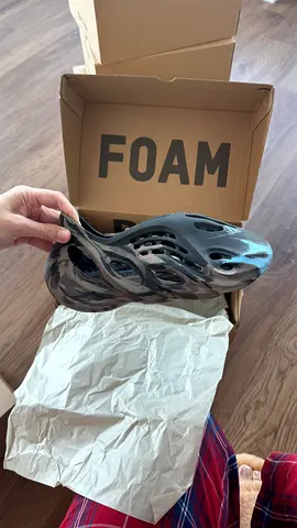 Yeezy Foam Runner "MX Cinder" - Size 39 (UK 6) - Brand New, 100% Authentic.