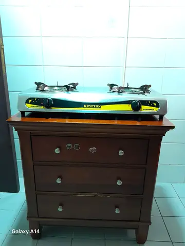 Gas stove with table (Used)