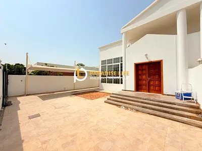 3 BEDROOMS SINGLE STORY READY TO MOVE