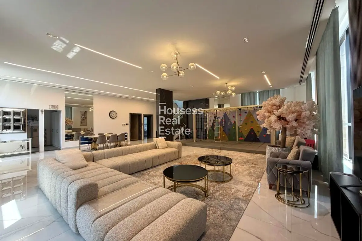 Modern Luxury Villa| Vacant |Private Pool