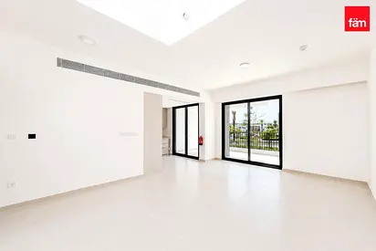 Single Row | Vacant & Ready | Walk to Clubhouse