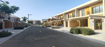 Townhouse Villa for Rent in Azha Residential Community, Prime Location, Elegant Finishes, 3 Bedrooms
