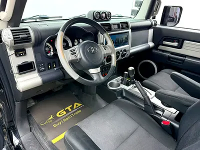 2014 Toyota FJ CRUISER photo 8