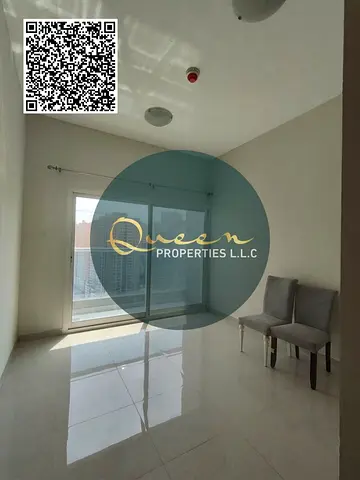 مساحة كبيرة / موقع مميز وحيوي / قريب من الخدمات والمرافق