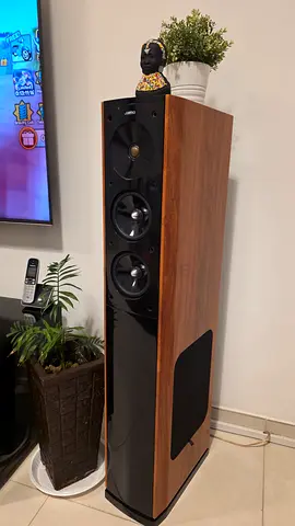 Jamo S606 speakers - wooden finish, perfect condition