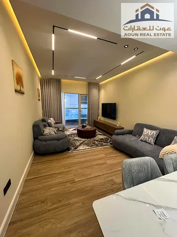 🏡 للبيع شقة غرفتين وصالة في برج كورنيش المجاز – المجاز 2، الشارقة  ✨ فرصة مميزة للسكن أو الاستثمار في موقع حيوي ومميز، مع مرافق متكاملة.  📍 الموقع: