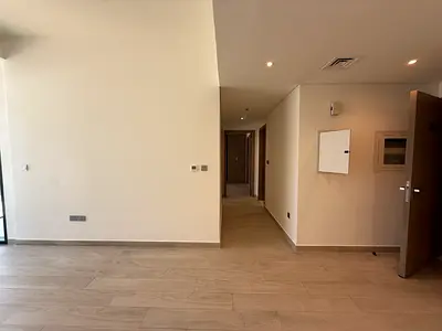 BIG SIZE // SKYLINE VIEW // 2 BR APARTMENT WITH FITTED KITCHEN