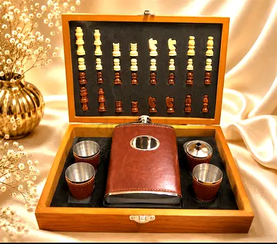 Brand new Majestic rosewood chessboard with flask and 4 glass set for sale.