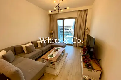 One BR + Study | Spacious | High Floor