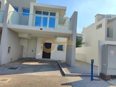Upgraded Living room | Open Kitchen | Corner unit