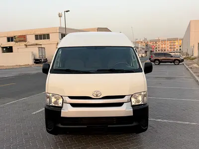 2018 Toyota HIACE photo 3