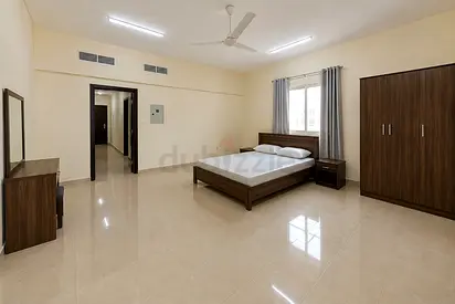 Commission-free private room in Muwaileh Commercial, Sharjah.