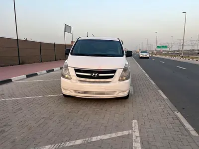 HYUNDAI H1.2016 MODEL. Gcc.12 SEATER.GOOD CONDITION.
