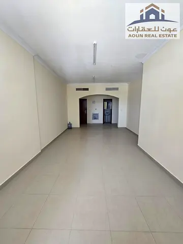 Spacious 2 Bedroom Apartment for Rent in Al Khan, Sharjah Great opportunity for comfortable family living in a prime location in Al Khan, close to al