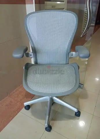Herman Miller Ergonomic Mesh Office Chair with Adjustable Arms – Light Grey