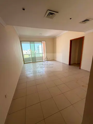 🏡✨ للإيجار السنوي | غرفتين وصالة – القليعة، الشارقة ✨ 🔥 مساحات مريحة | بلكونة كبيرة | صيانة مجانية | سعر مميز 📍 الموقع: القليعة – الشارقة