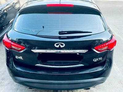 صورة 9 لـ 2019 Infiniti QX70