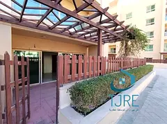 2B/R+STUDY | WITH COURTYARD | DIRECT ACCESS TO POOL