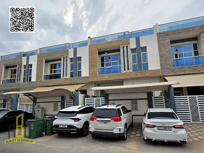 Villa for rent in Al Zahia area with a very special roof terrace, close to all services and public facilities.